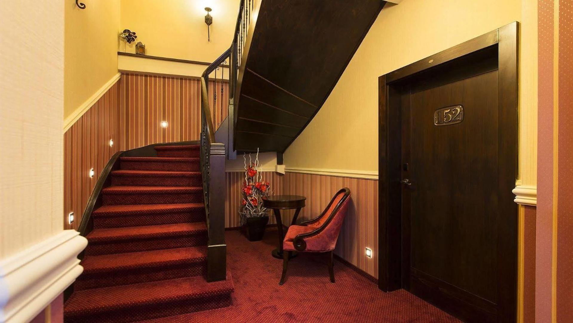 Hotel Dvorana Karlovy Vary Exterior photo