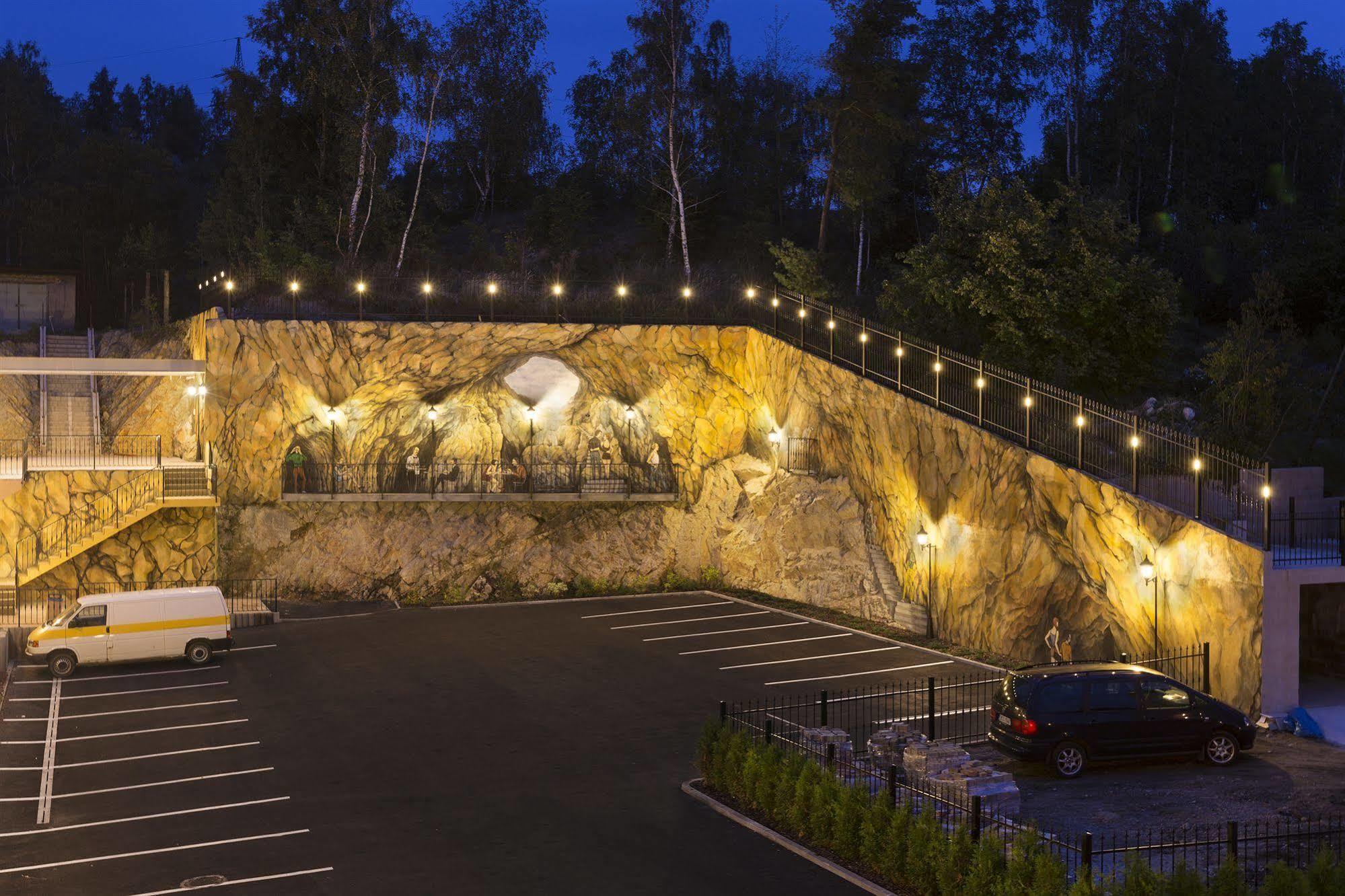 Hotel Dvorana Karlovy Vary Exterior photo
