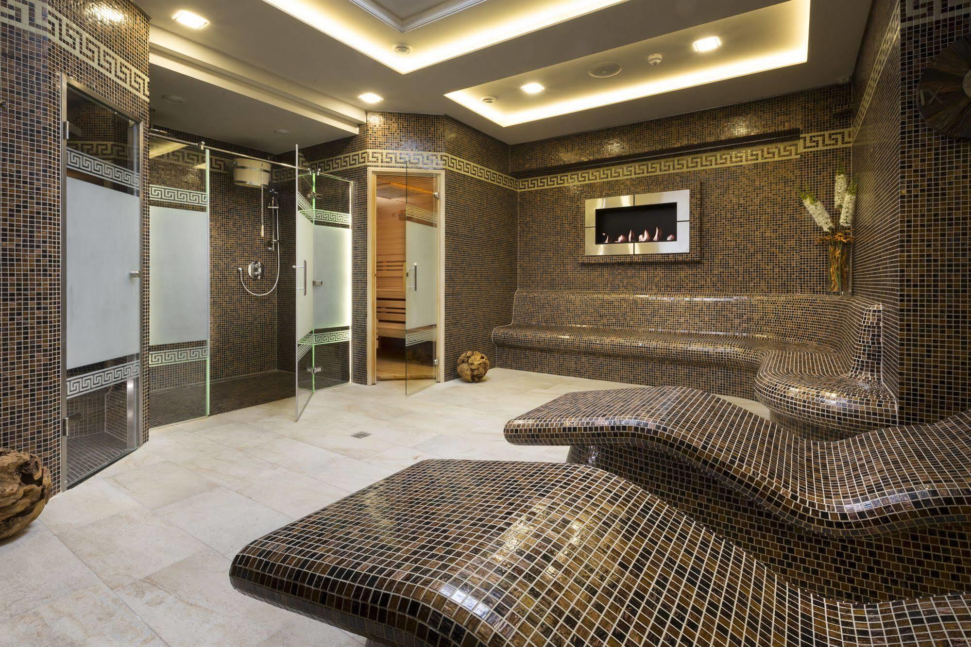 Hotel Dvorana Karlovy Vary Exterior photo